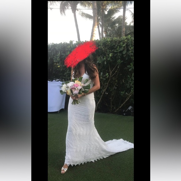 Made With Love wedding dress. - Picture 6 of 9